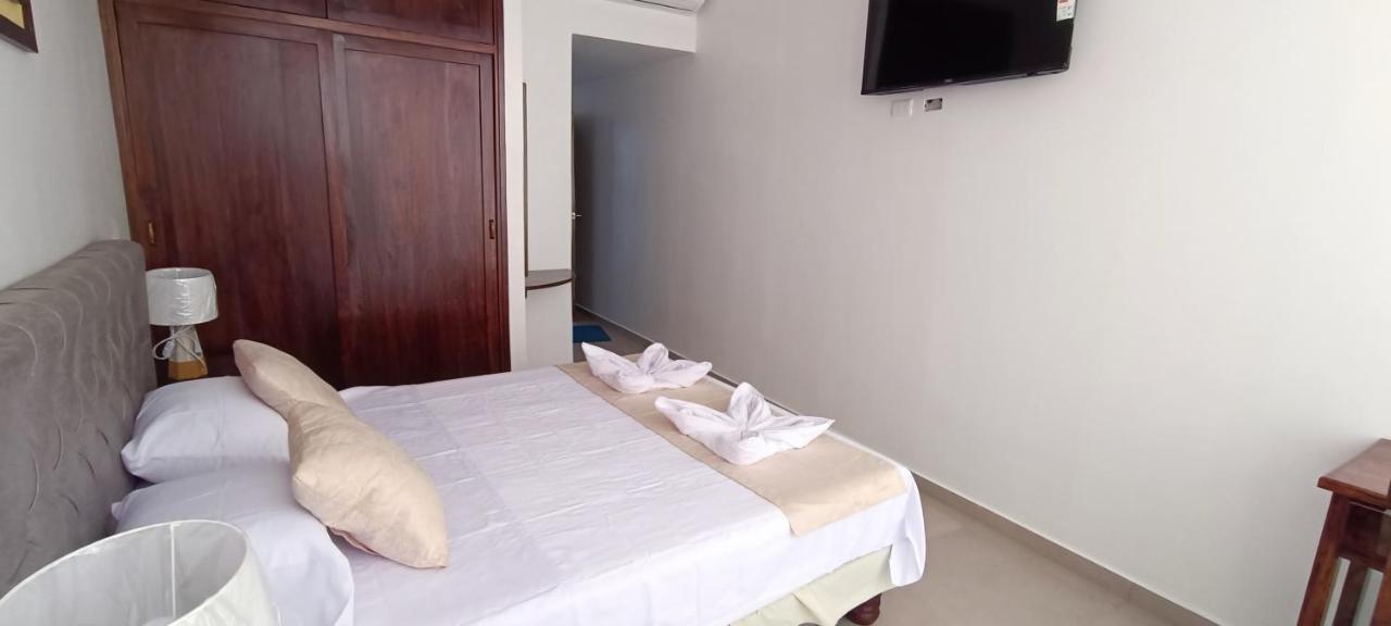 Mantarraya Bed & Breakfast Puerto Baquerizo Moreno Bagian luar foto