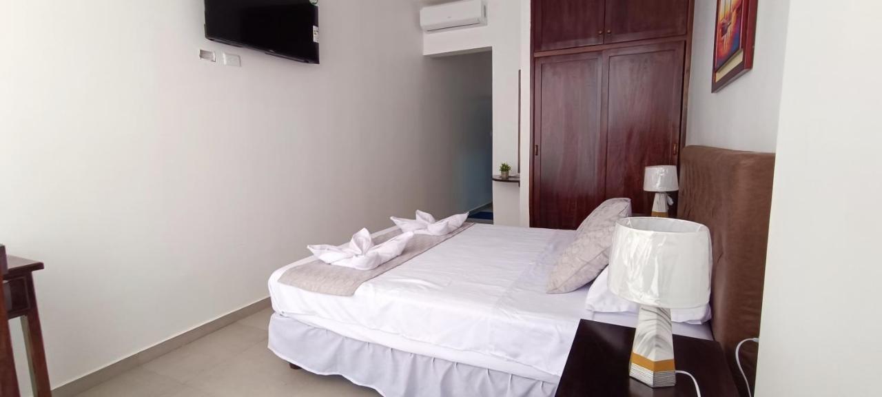 Mantarraya Bed & Breakfast Puerto Baquerizo Moreno Bagian luar foto