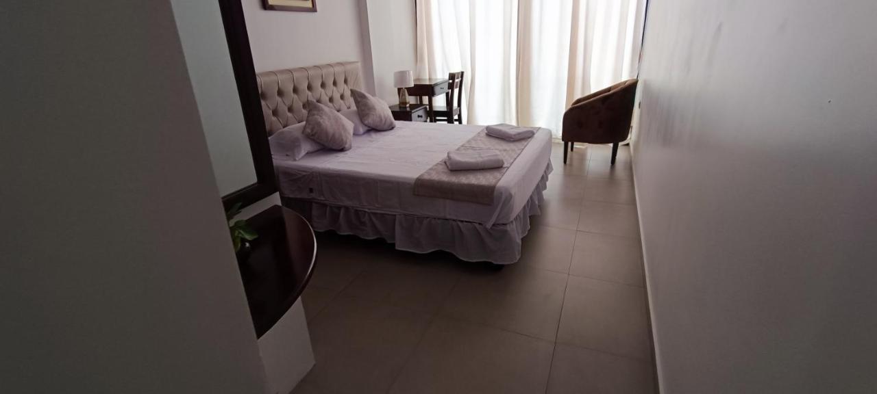 Mantarraya Bed & Breakfast Puerto Baquerizo Moreno Bagian luar foto